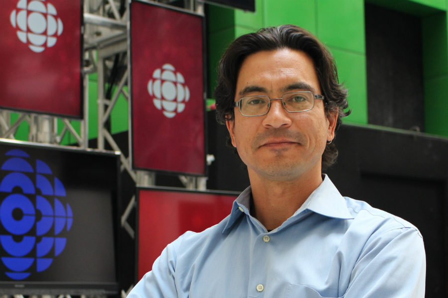 Duncan McCue, CBC journalist and the Ryerson School of Journalism’s Rogers Visiting Journalist, at CBC’s Toronto studio. (Jasmine Bala)